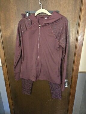 Marika Burgundy Zip Hoodie with Leggings Leopaed Print L/ Xl